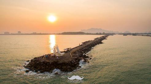 Cha Am pier